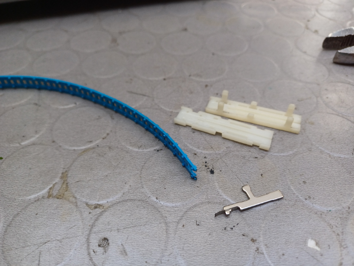 Durch den verharzten (schwergängigen) Source-Schalter beschädigtes Flexwire