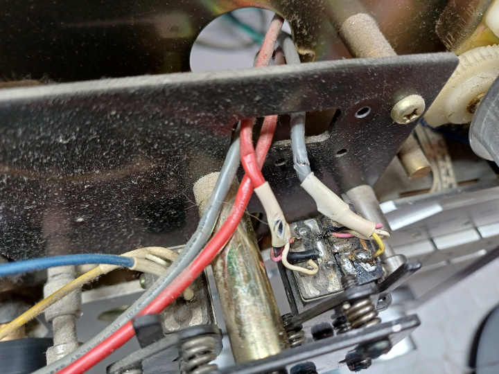 Lötversuche, fachgerecht sieht anders aus Lötversuche, fachgerecht sieht anders aus