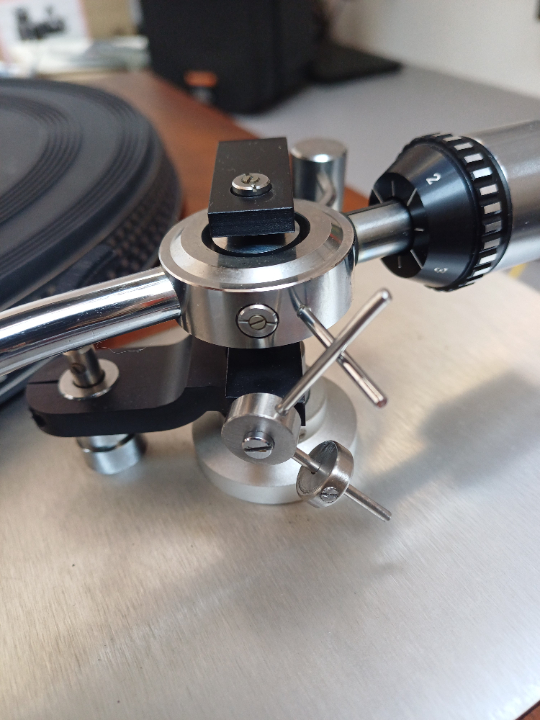 Nachgefertigtes Anti-Skating-Gewicht, sieht fast wie das original aus.